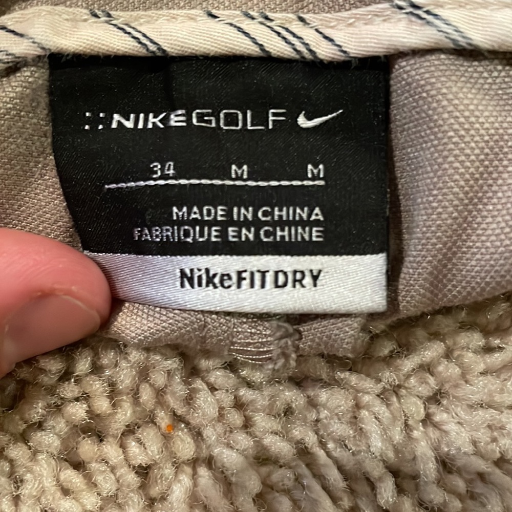 Nike golf shorts - Picture 2 of 5